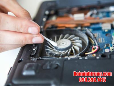 Kiểm tra nhiệt độ laptop